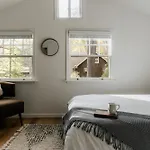 Shohola Waterfront Cabin With Deck, Grill And Fire Pit